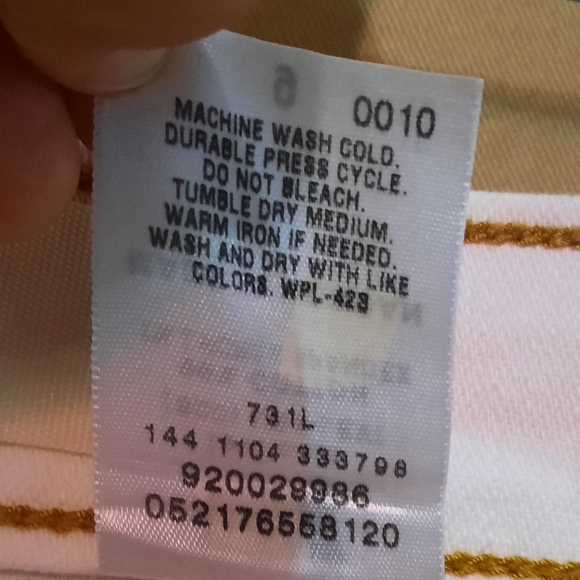 Junior's Levi's Custom Bleached Pink Jean Skirt sz 9 - Picture 11 of 11